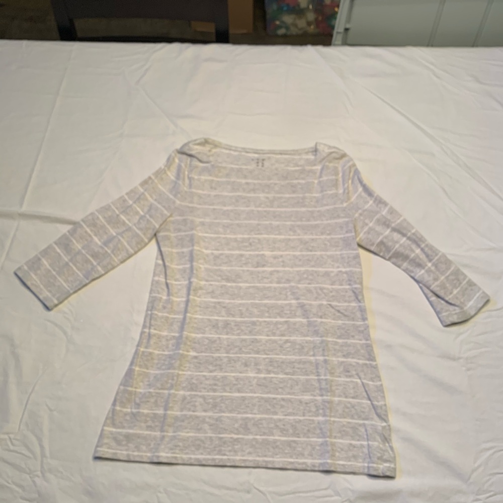EUC Gray Top With White Stripes